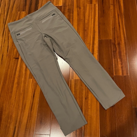 Athleta Pants - Athleta Leggings Zip Pocket Taupe Gray Pants Slim Fit Thicker Stretch Medium‎